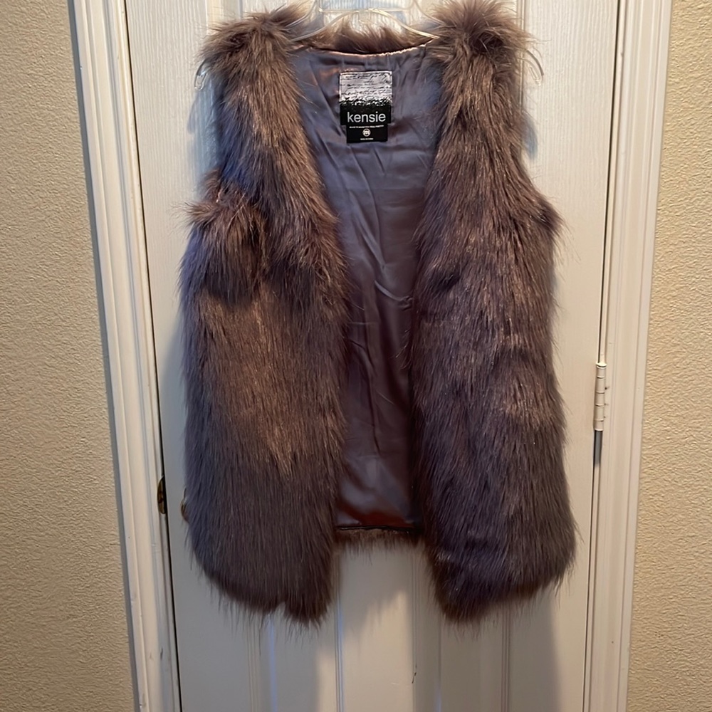 Kensie fur vest